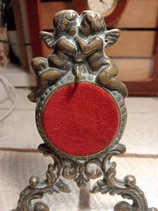 Antiguo Porta Reloj de bolsillo de bronce