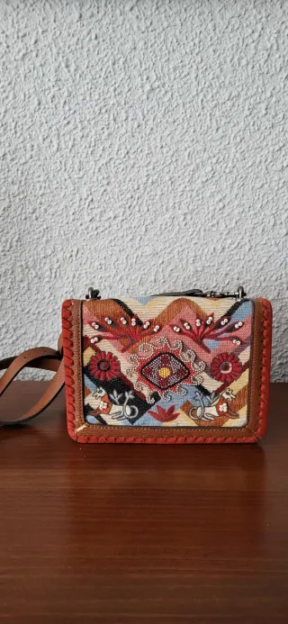 Bolso de hombro multicolor bordado