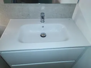 Lavabo y mueble de baño