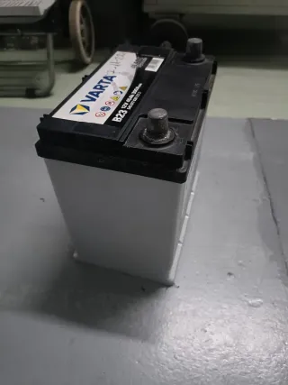Batería Varta 45Ah 300A B23