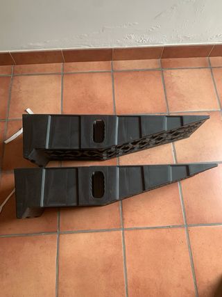 4 Plataformas Elevadoras Coche