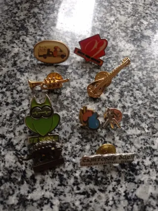 Lote de 9 pines vintage