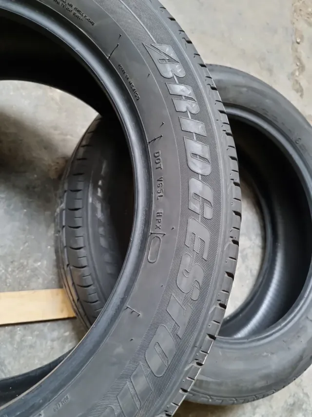 Vendo 2 neumáticos en perfecto estado^