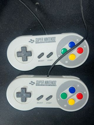 Super Nintendo Classic Mini + 2 Mandos
