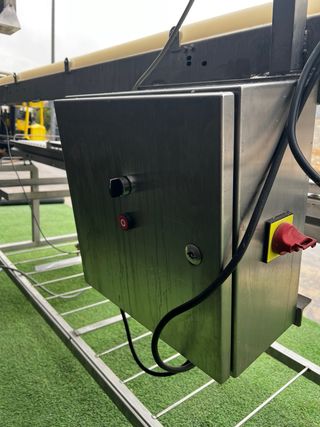 Cinta transportadora con báscula y cinta de rodill