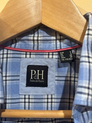 Camisa Pedro del Hierro a cuadros azul y blanco. M