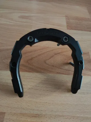 Anclaje depósito SW-MOTECH BMW F900XR