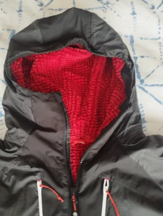 Chaqueta Técnica Ternua Negra y Roja