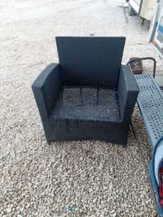 Poltrona da giardino nera in rattan