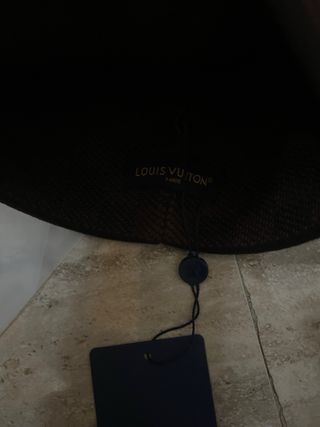Gorro Louis Vuitton Marrón y Negro