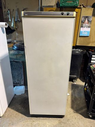 Congelador vertical Zanussi
