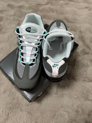 Nike Air Max 95 Gris y Turquesa