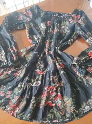 Vestido Mango floral negro