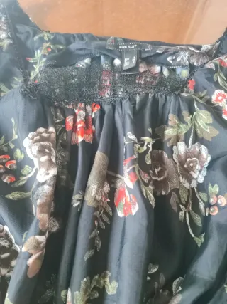 Vestido Mango floral negro