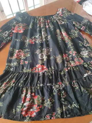 Vestido Mango floral negro