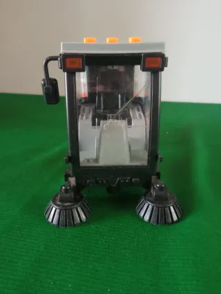 Camión barredor de juguete