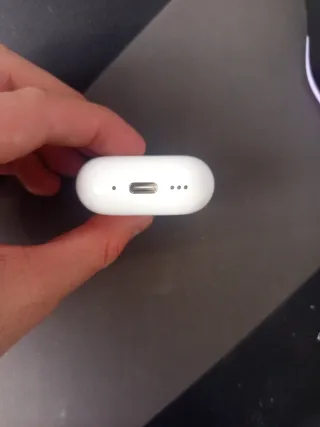 Auriculares inalámbricos blancos