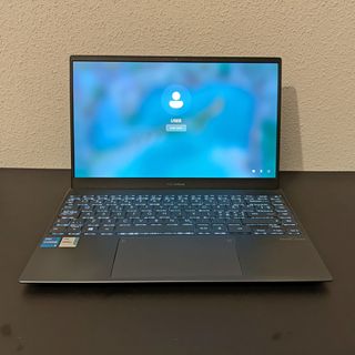 ASUS ZENBOOK 13 OLED i5 1135G7 2.4 8GB 1TB SSD 13