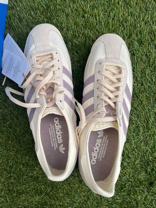 Zapatillas Adidas Mujer Beige/Morado Nuevas
