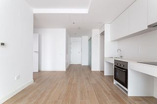 Piso en alquiler en Ensanche de Vallecas - Valdecarros en Madrid