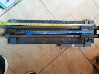 Cortadora de cerámica azul