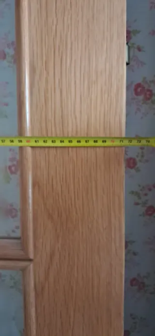 Puerta madera maciza con cristal