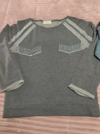 2 Jerséis grises y gris azulado