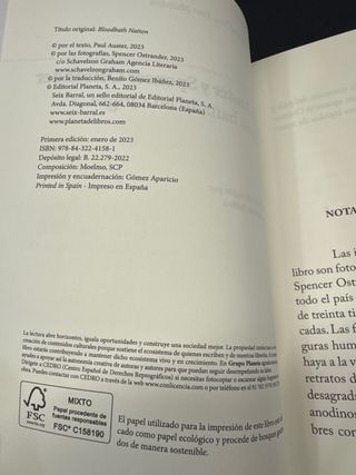 Un país bañado en sangre: Fotografías de Spence...