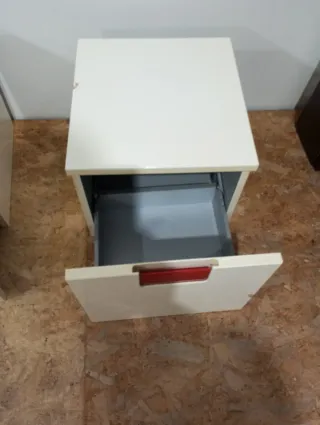 Mueble de baño blanco lacado con cajones