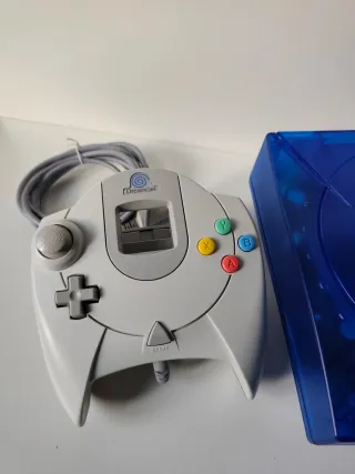 Sega Dreamcast + Mando + GDEMU