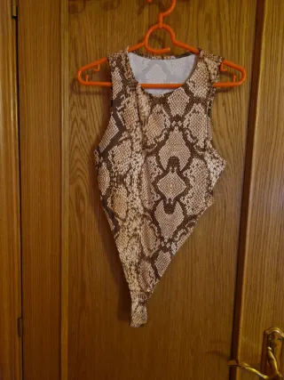 Lote vestidos, mono, bodies y top