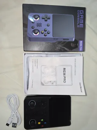 Consola Portátil Negra con Luces LED