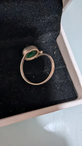 Anillo Plata con Piedra Verde Ovalada