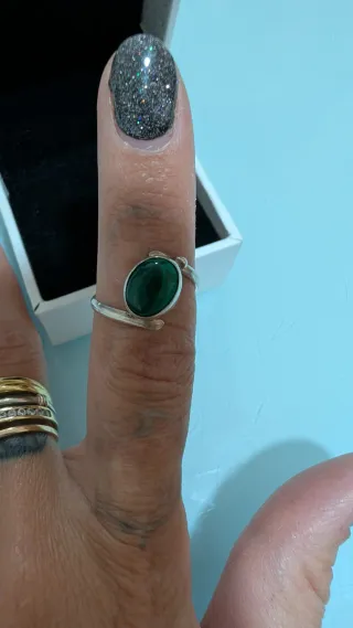 Anillo Plata con Piedra Verde Ovalada