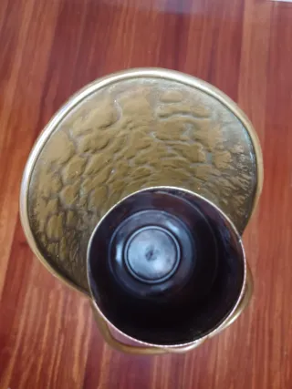 Antiguo Cubo de Carbón Belga en Cobre Repujado