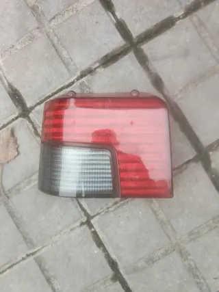 Piloto trasero Peugeot 205