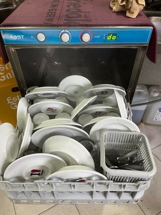 Lavavajillas industrial 40x40. Marca Electrobar.