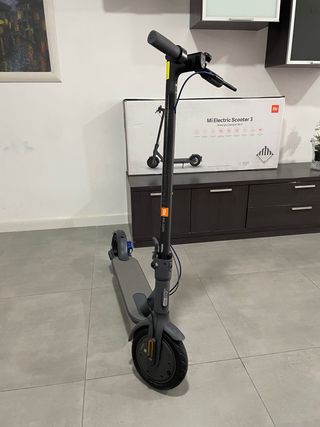 Patinete Eléctrico Xiaomi Mi Scooter 3