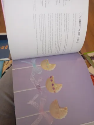 Cake pops: Bizcochos con palito para celebracio...