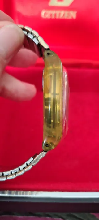 Swatch Crono Golden Globe