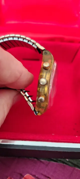 Swatch Crono Golden Globe