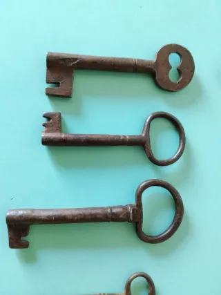 Set 11 Chiavi Antiche in Ferro