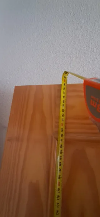 Puerta de pino macizo