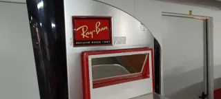 Expositor de gafas Ray-Ban
