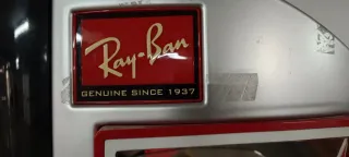 Expositor de gafas Ray-Ban