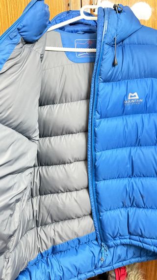 Plumas Mountain Equipment Azul