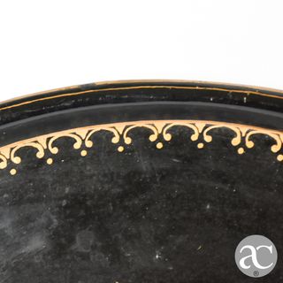 Tabuleiro em folha de metal, pintado a ouro, XIX