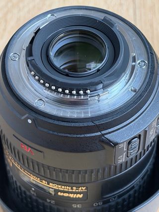 Objetivo Nikon AF-S 18-200mm VR DX