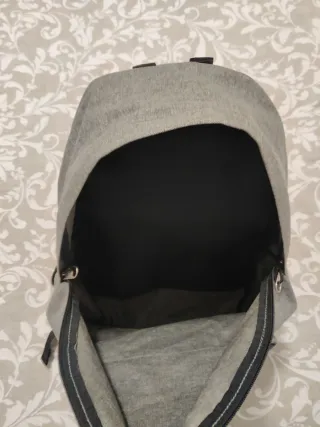 Mochila Eastpak Gris
