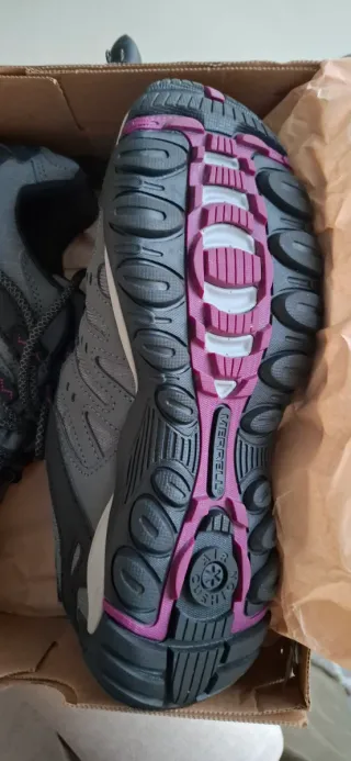 Zapatillas Merrell senderismo mujer. Goretex